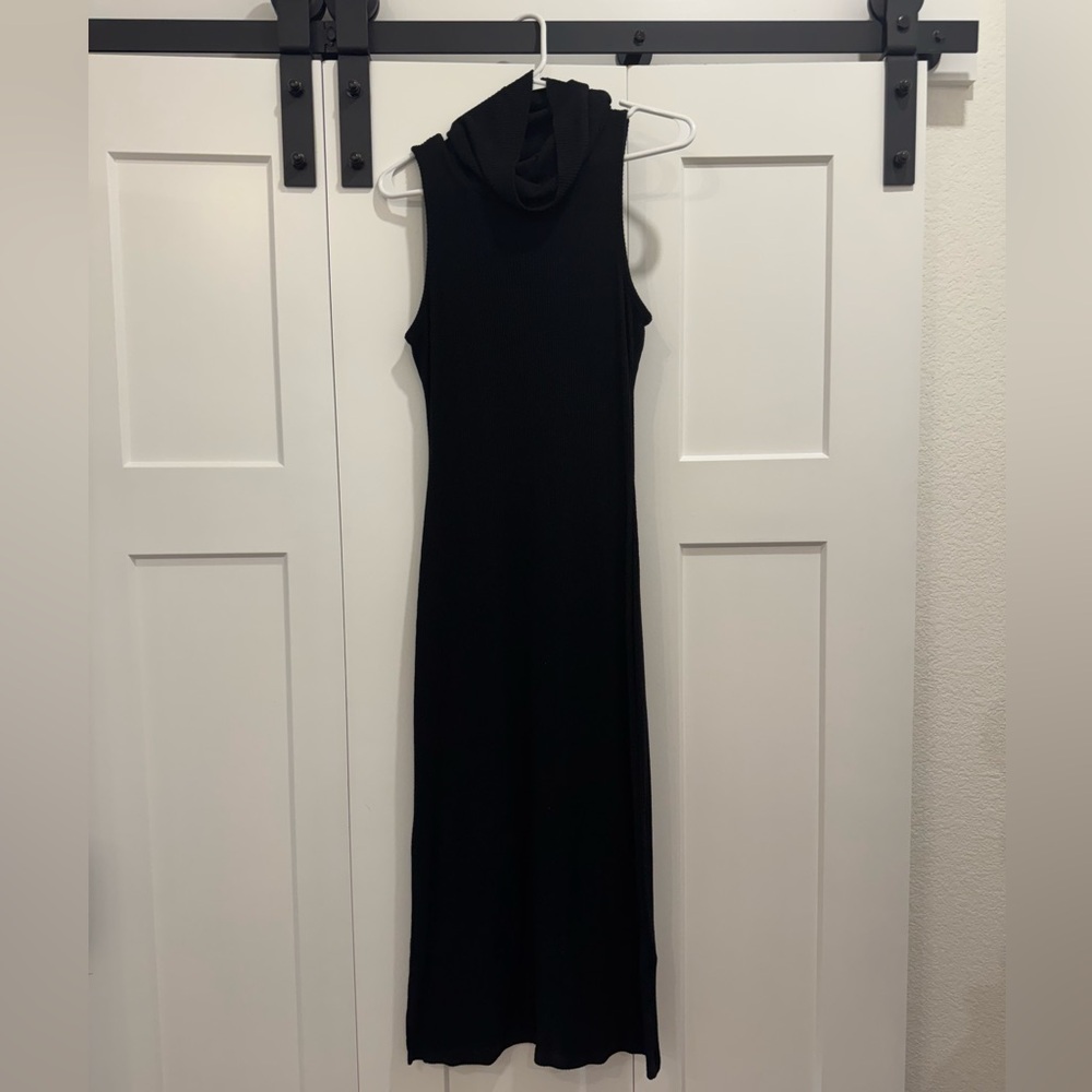 Black Ribbed Turtleneck Fitted Midi Maternity Dress